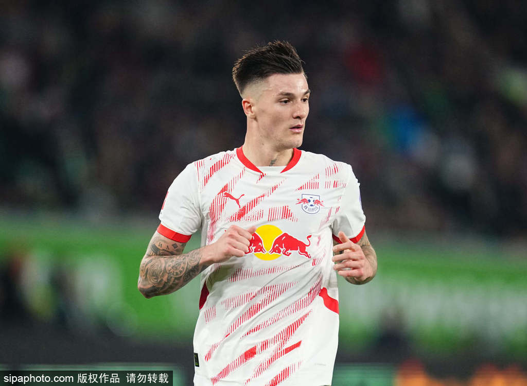 红魔买谁？曝曼联输掉塞斯科争夺战 球员将加盟纽卡